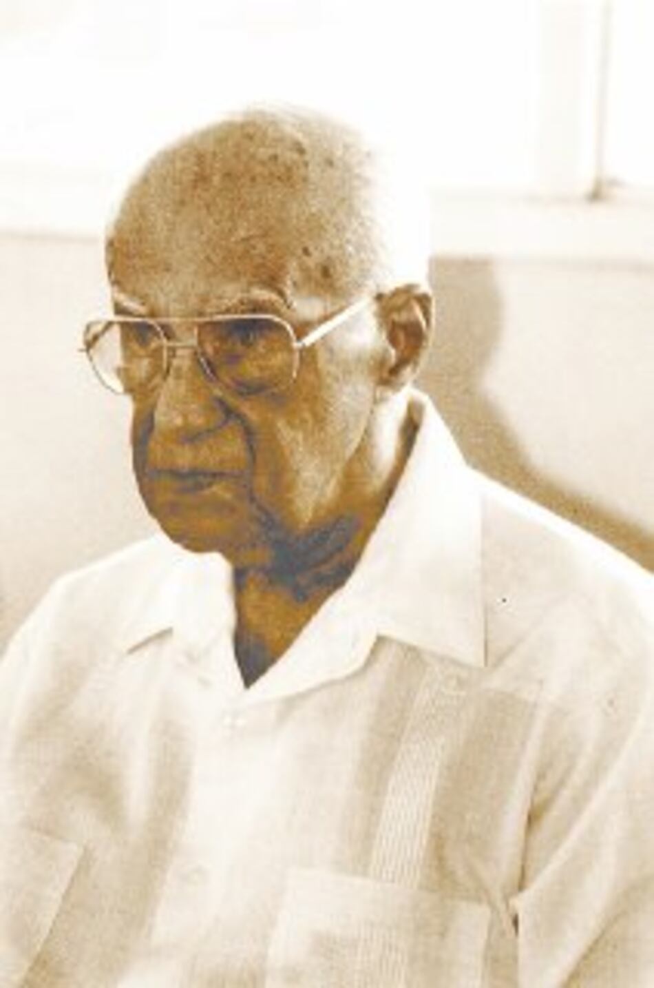 Para resaltar la obra de un escritor