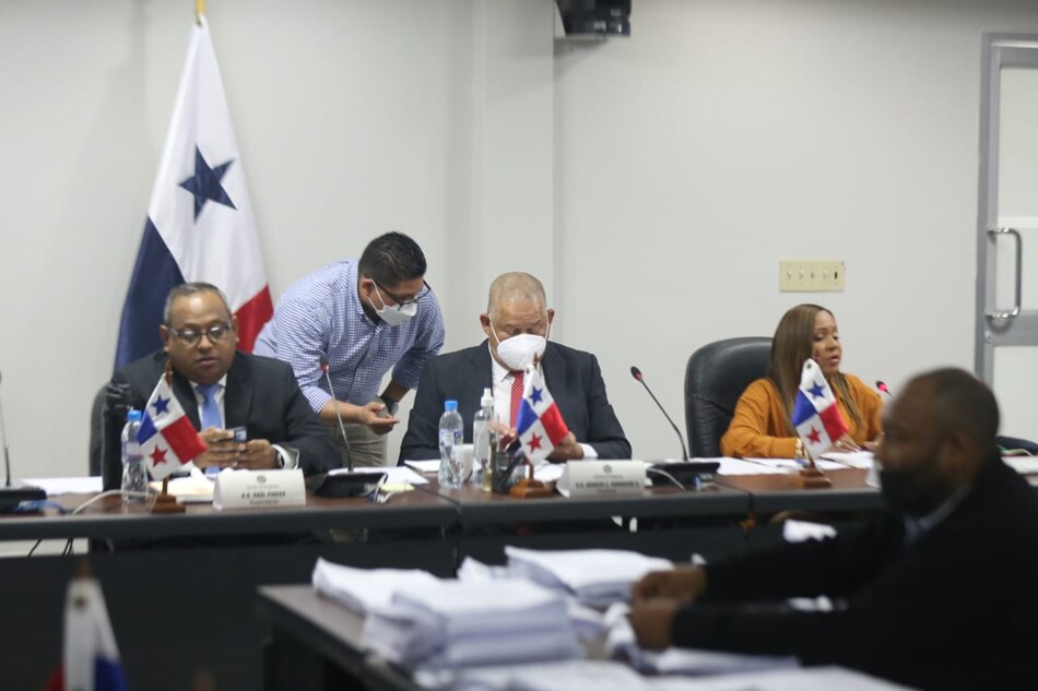 Los aliados de Martinelli se unen al PRD para controlar las principales comisiones