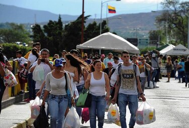 Colombia elogia jornada para abastecer a venezolanos