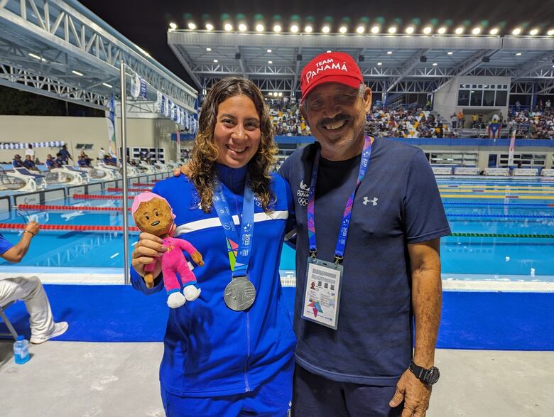 Carlos González, una vida dedicada a la natación panameña