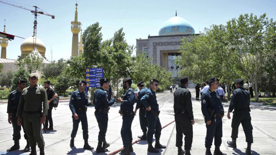 Doce muertos dejan los ataques del Estado Islámico en Teherán