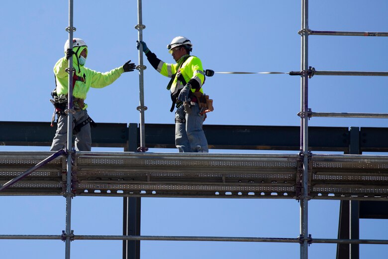 Cifras reflejan cómo los cambios en los intereses preferenciales y las protestas frenaron la construcción