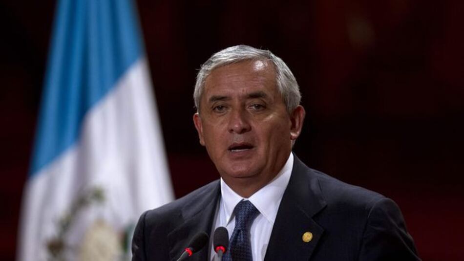 Pérez Molina no se presenta ante la comisión que lo investiga y manda abogado