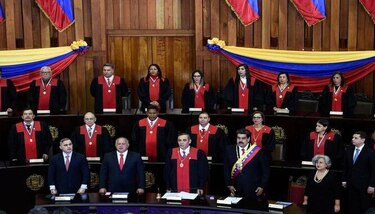 Corte suprema venezolana ordena enjuiciar a tres diputados opositores