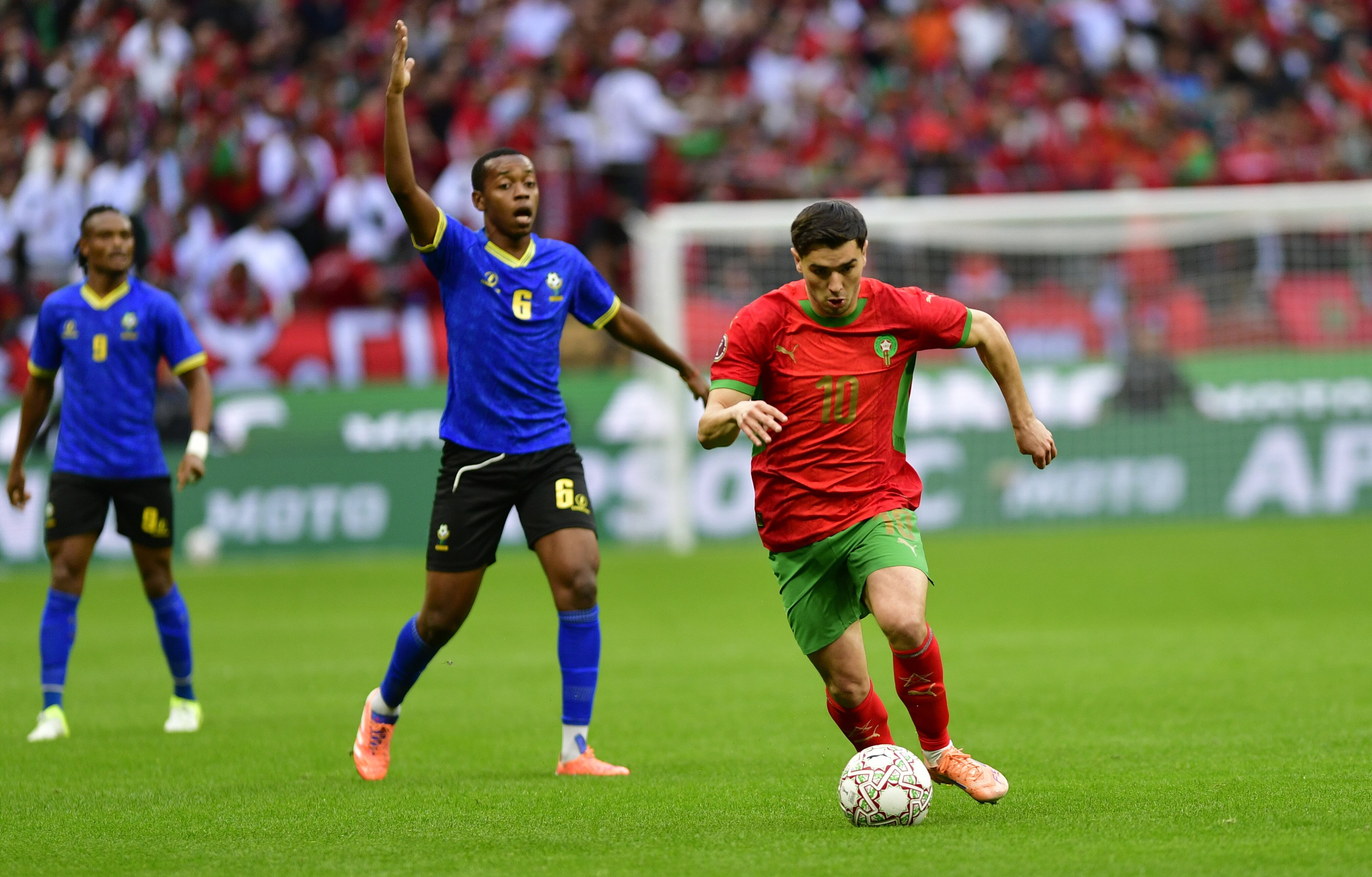 Brahim Díaz lidera a Marruecos a los cuartos de final de la Copa África