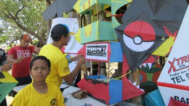 Cerca de 400 personas participan en el concurso de cometas en Chitré, Herrera