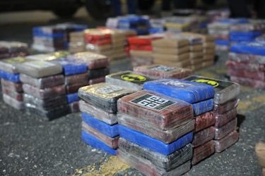 Decomisan 1,777 paquetes de droga en dos contenedores que tenían como destino Reino Unido