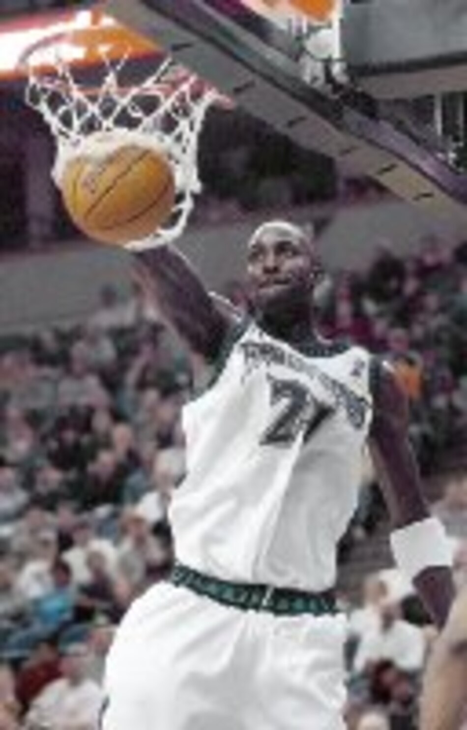 Celtics de Boston oficializan adquisición de Kevin Garnett