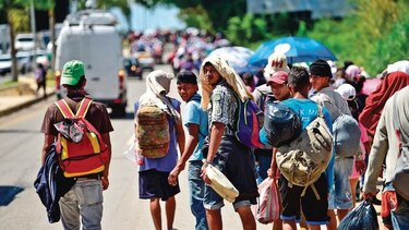 El paso de los caminantes acelera la ansiedad de Trump
