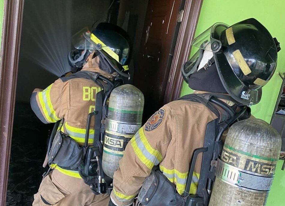 Conato de incendio provoca desalojo del Instituto de Medicina Legal en Calidonia