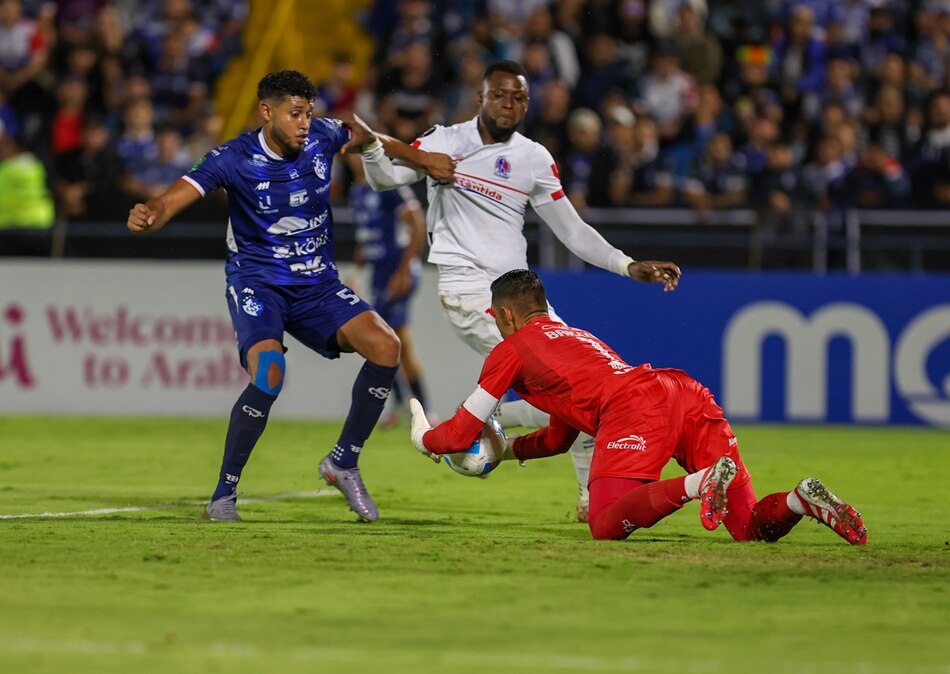 Olimpia golpea como visitante a Cartaginés y se acerca a semifinales de Centroamericana