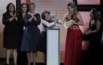 Carmen Chang triunfa en la oratoria luego de dos intentos