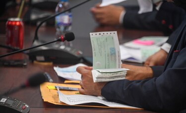 Antai remite 16 denuncias por ‘botellas’ en la Asamblea a la Fiscalía Anticorrupción