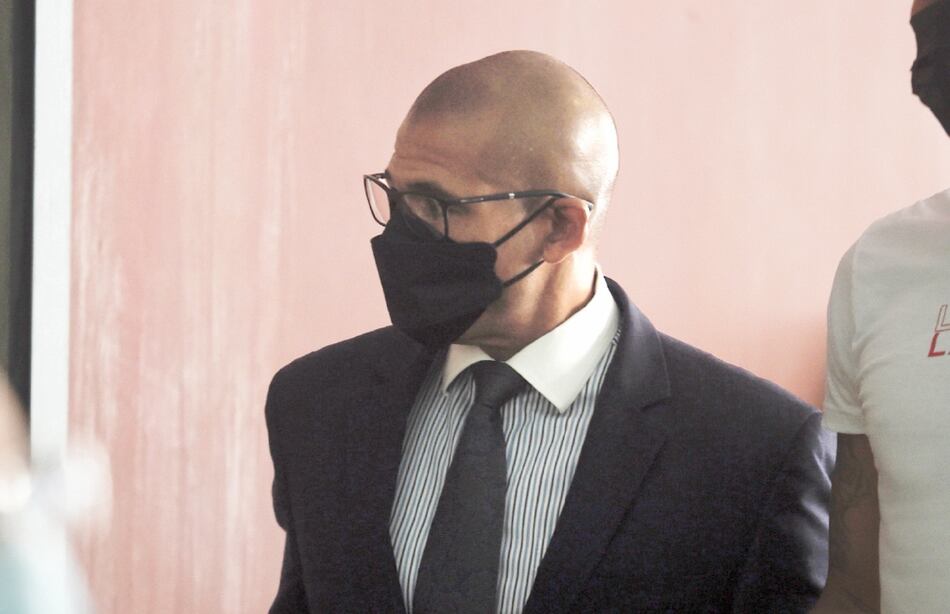 Oydén Ortega sale en defensa de su hijo y se dice víctima