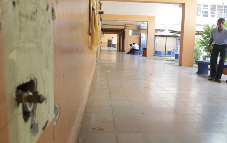 Docentes del Instituto Fermín Naudeau deciden mantener paro