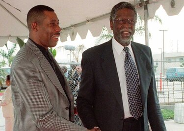 Muere Connie Hawkins, miembro del Salón de la Fama del baloncesto