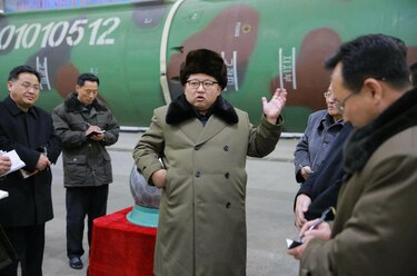 Corea del Norte lanza dos misiles al mar del Japón