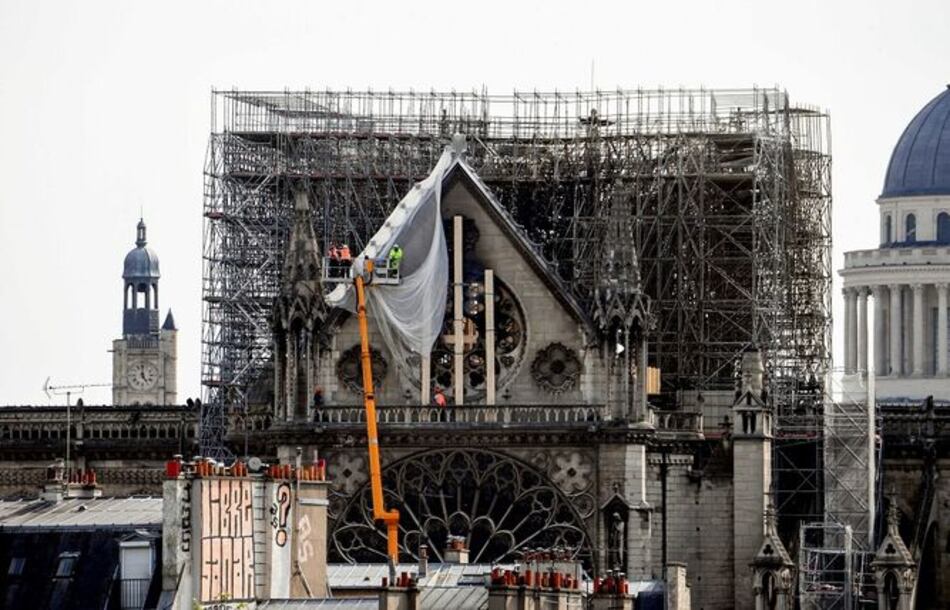 Corto circuito es causa probable de incendio en Notre Dame