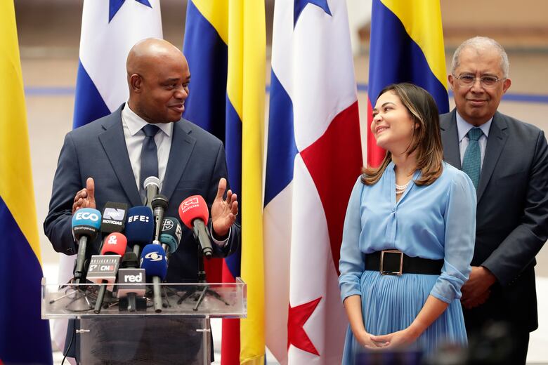 Cancilleres de Panamá y Colombia se reúnen ante la crisis migratoria en Darién