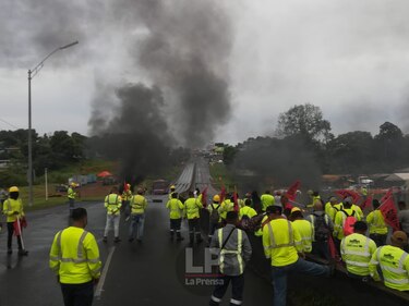 Un lunes marcado por los cierres y protestas