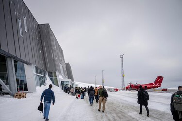 Trump promete ‘billones’ a Groenlandia pero ‘apoyará’ lo que decida sobre su futuro