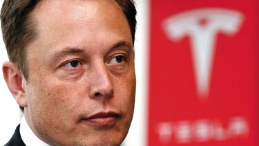 Elon Musk abandona plan para retirar a Tesla de la bolsa
