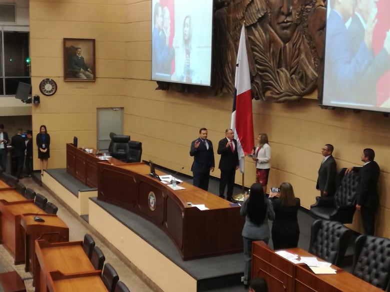 Álvaro Visuetti es reelecto magistrado del Tribunal de Cuentas