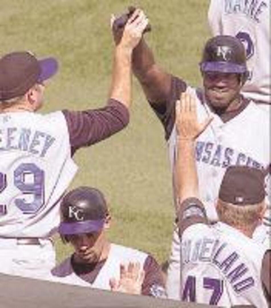 Reales apabullaron a los patiblancos