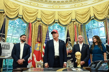 Infantino agradece a Trump su ayuda para organizar el Mundial 2026
