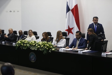 Credenciales se prepara para ratificar a funcionarios; ‘No tenemos sus perfiles’, denuncian diputados