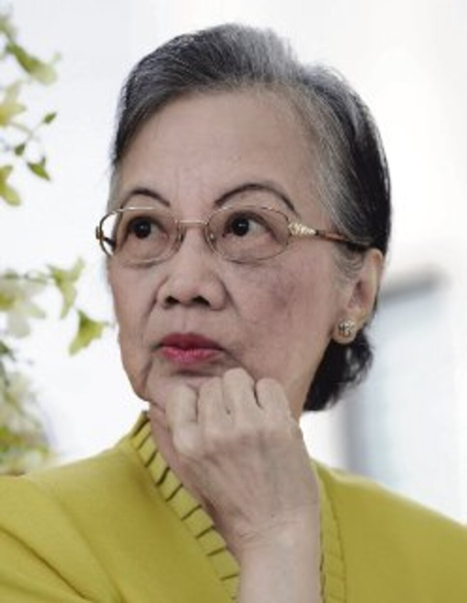 Filipinos recuerdan a Corazón Aquino