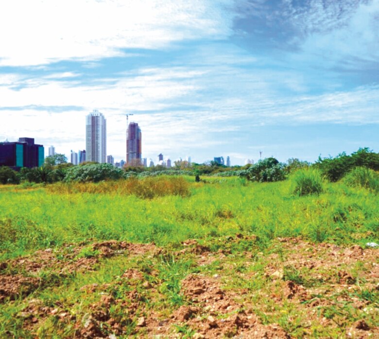 Inspeccionan la Ciudad Deportiva