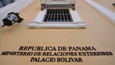 Finaliza período de inscripción a concurso de carrera diplomática; 90 panameños se postularon