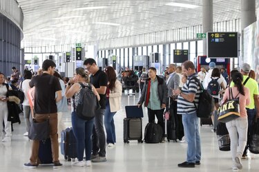 Tráfico de pasajeros aéreos en Latinoamérica creció 15.9% en mayo