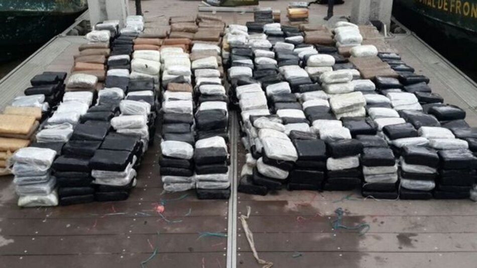 Tres colombianos aprehendidos tras decomiso de droga en Darién