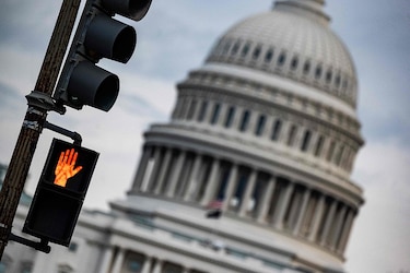 Congreso de Estados Unidos supera primer obstáculo para evitar paralización del gobierno federal