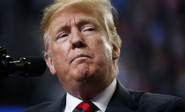 Cohen habría escrito un libro para halagar a Trump