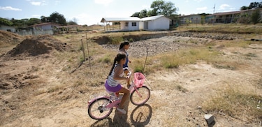Donaciones y obras inconclusas en Coclé