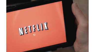 Netflix compite con rivales por más suscriptores en India