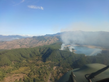 Usan 11 mil galones de agua para combatir incendio en La Yeguada