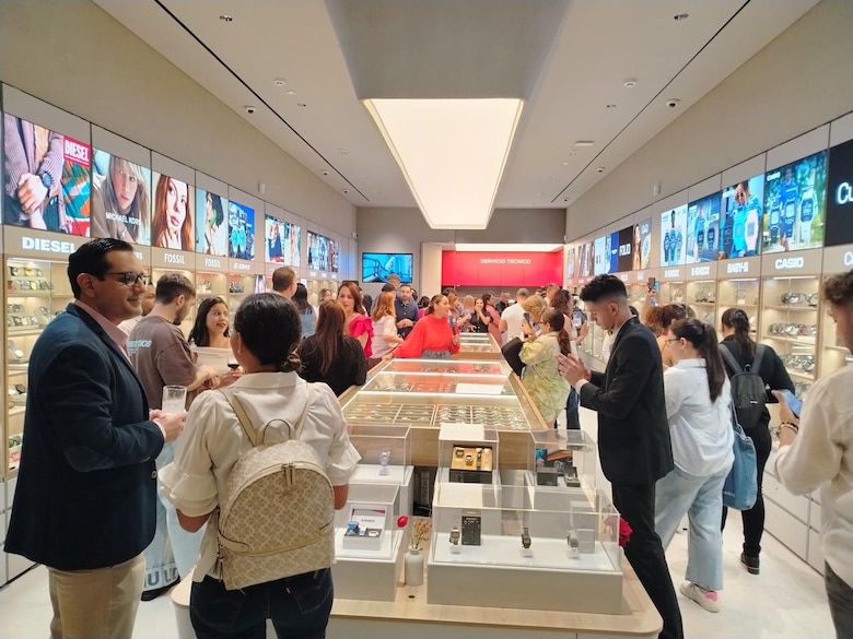 Relojín Multiplaza reabre sus puertas con un nuevo concepto de tienda: más moderno, intuitivo y lleno de estilo