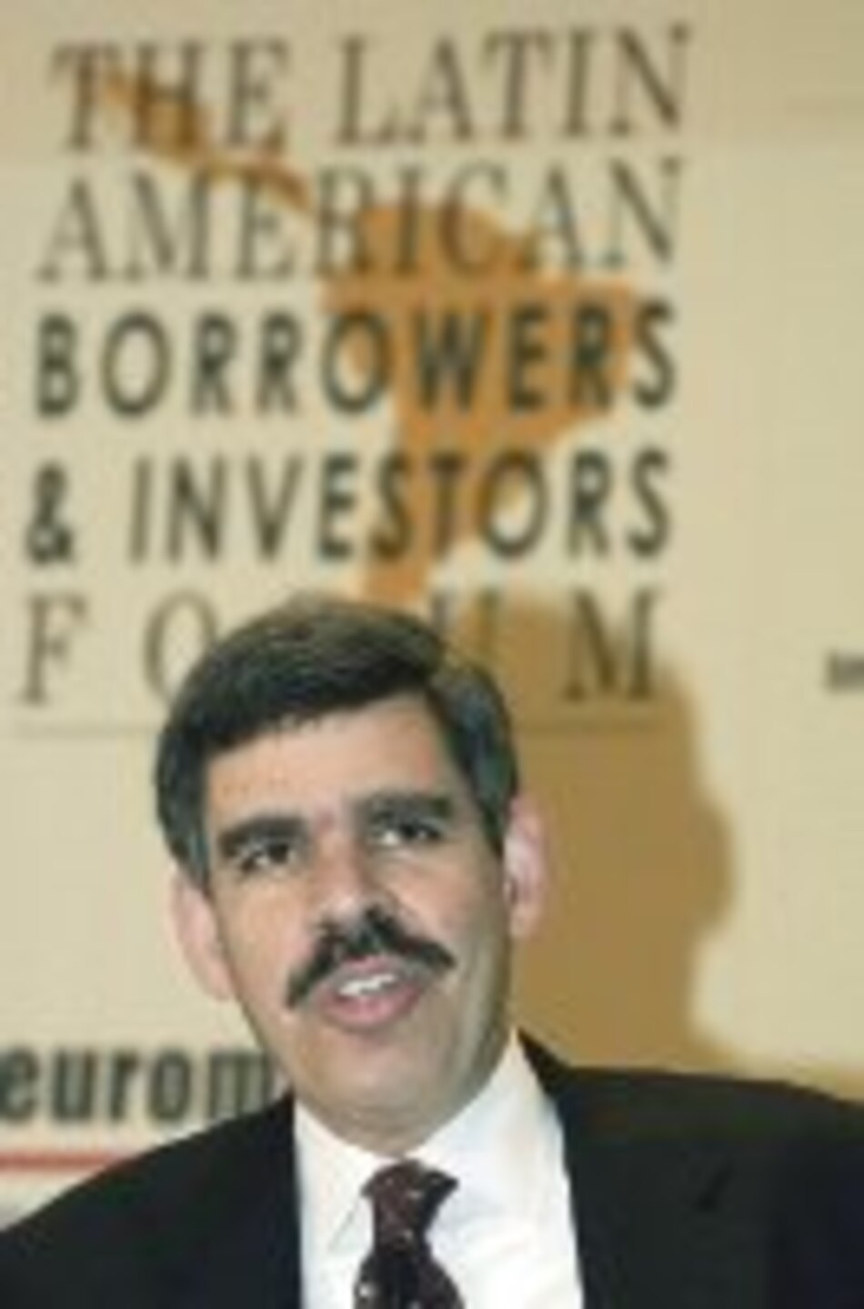 Describen cambio tectónico en economía