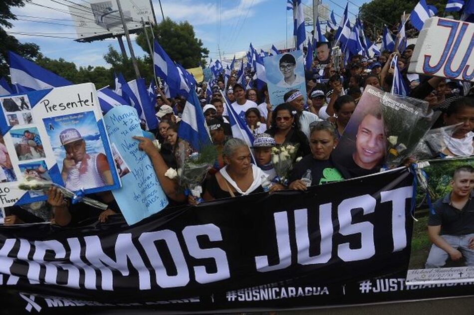 Multitudinaria marcha de las Madres termina en masacre