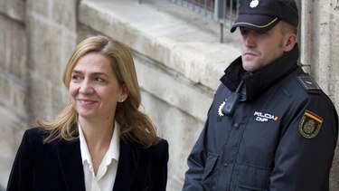 Corte fija juicio a infanta Cristina para el 11 enero de 2016