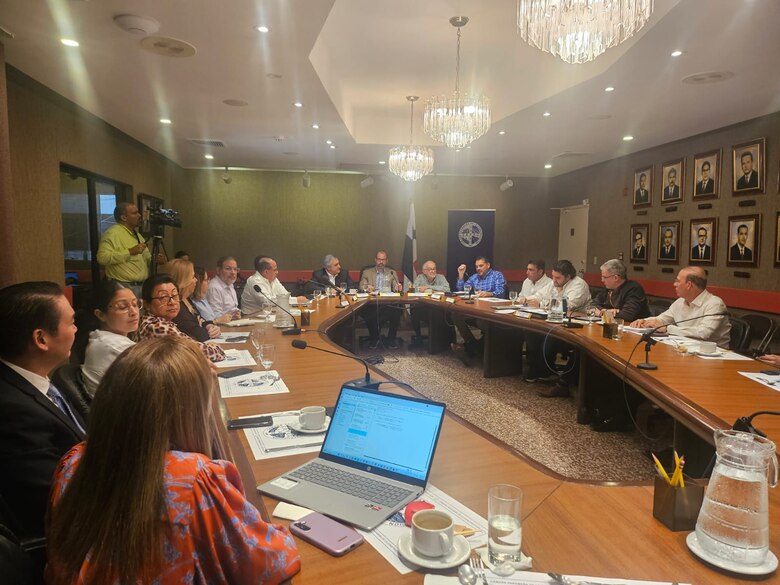 Bancos estatales exigen 3% a promotores para liberar créditos de vivienda, encareciendo los costos