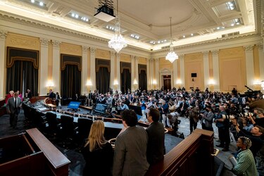 Condena de 5 años para uno de los primeros asaltantes del Capitolio de Estados Unidos