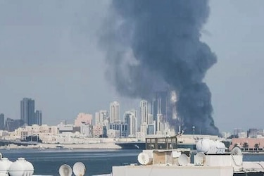 Misil iraní desata un incendio ya contenido en principal refinería de petróleo de Baréin