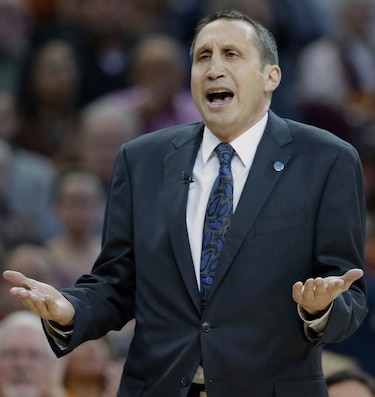 David Blatt se queda sin trabajo