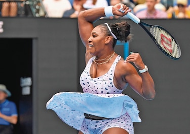 Serena, Djokovic y Federer cumplen en Australia