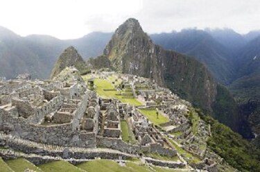 Encuentran restos humanos en Perú